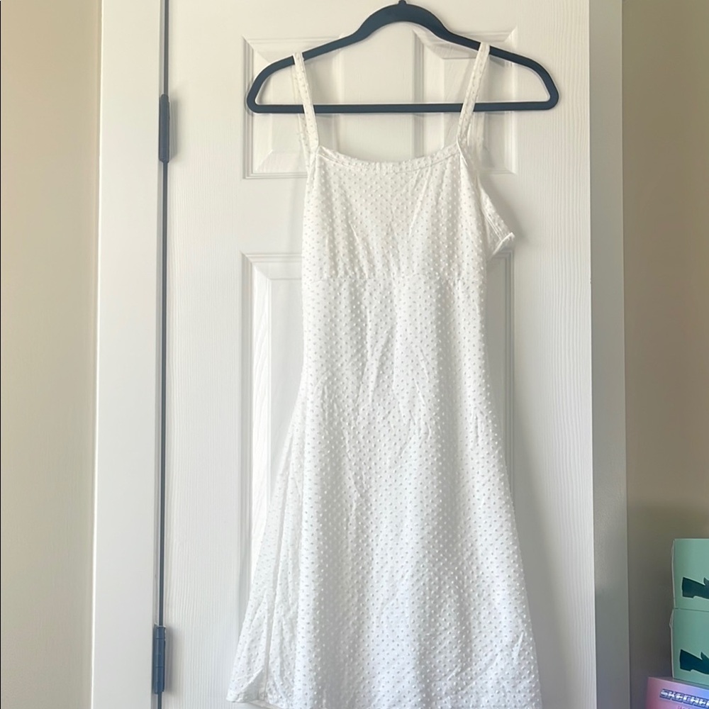 White Sleeveless Dress
